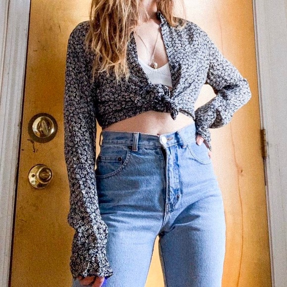 Vintage y2k Abstract Print Silk Blouse - Picture 5 of 7